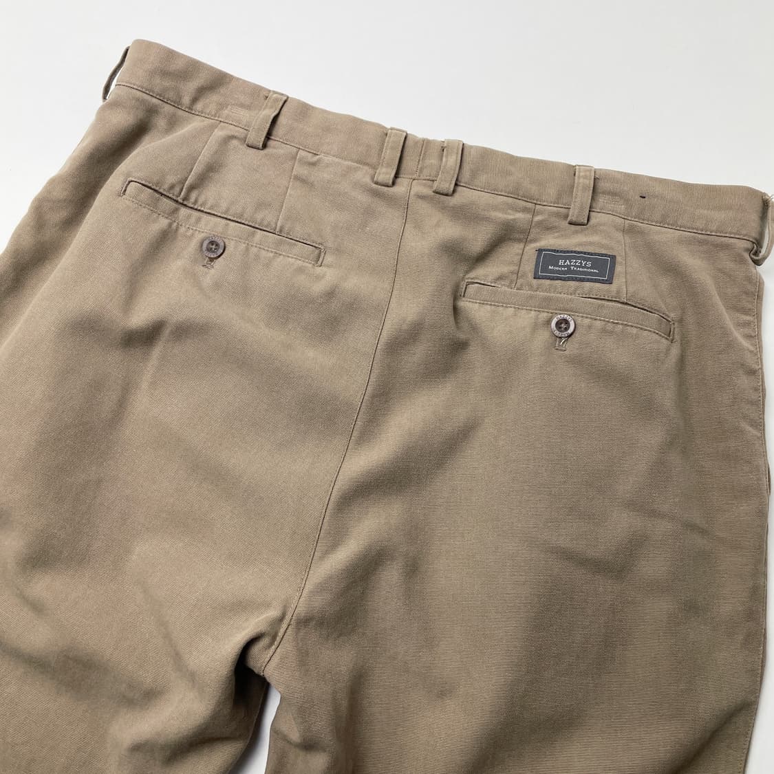 [중고] 헤지스 베이지 핀턱 남성 면바지 치노팬츠 상품이미지1