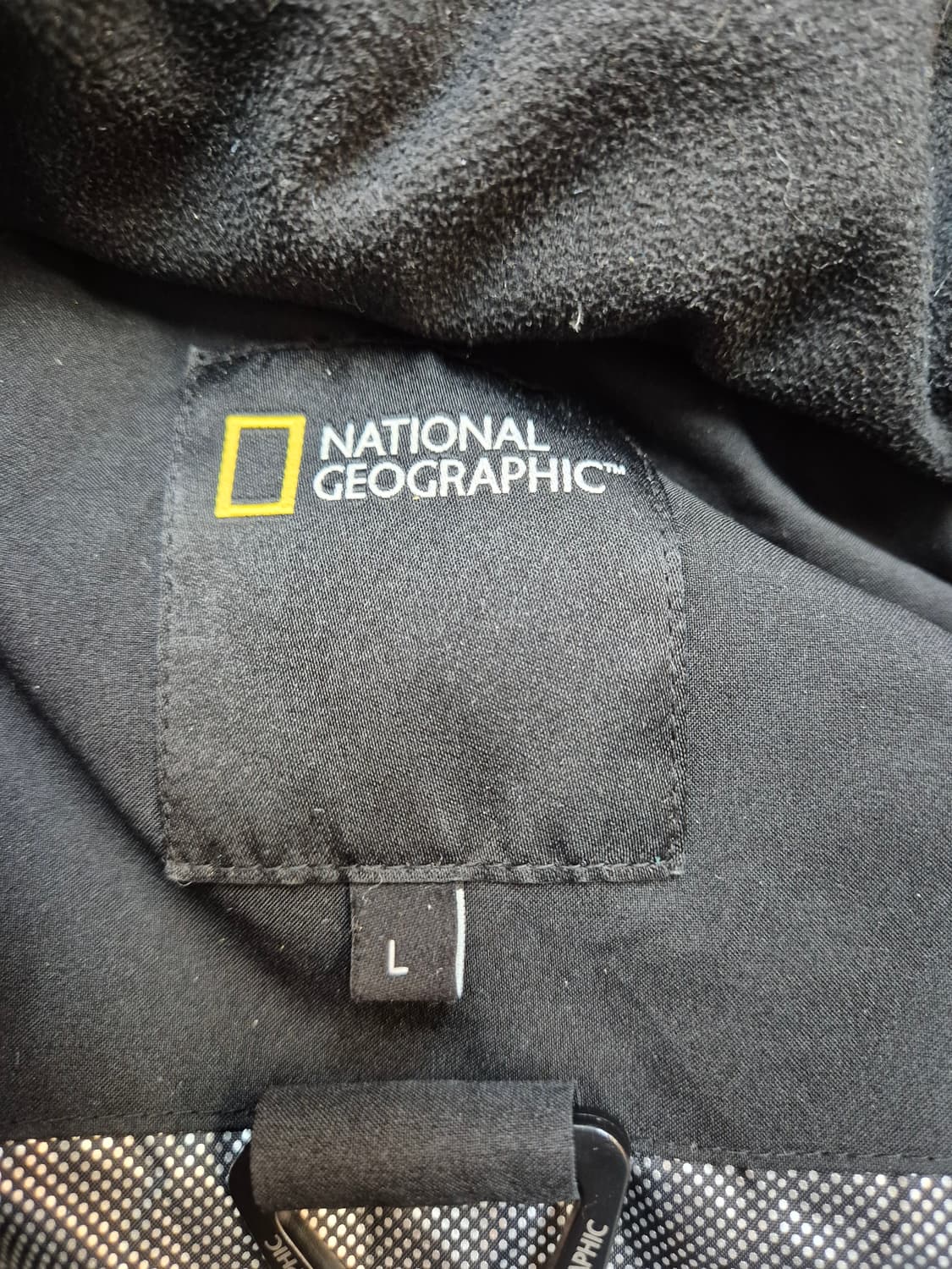 내셔널지오그래픽 롱패딩 블랙 L사이즈 판매합니다. 충전재는 오리털 80% 상품이미지7