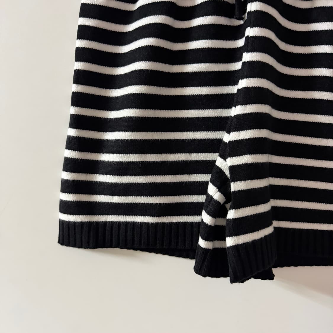 새상품 여자 스트라이프 니트 반바지 상품이미지2