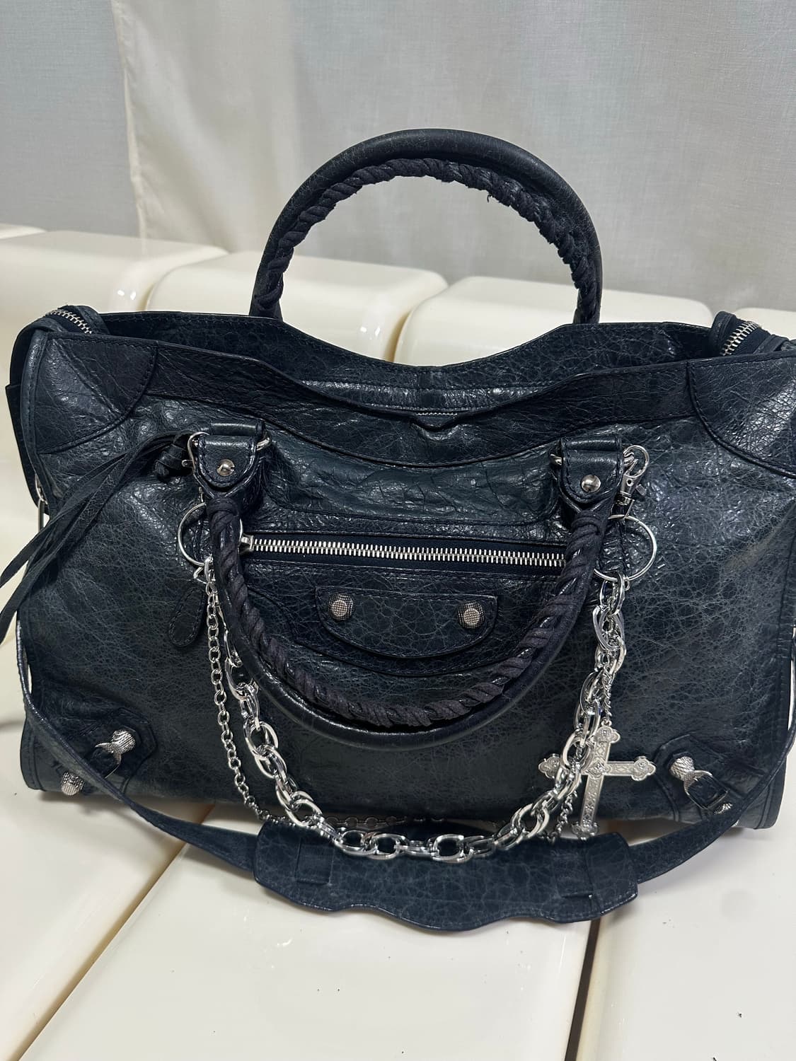 [A 정품] 발렌시아가 시티 모터백 미디움 다크블루그레이 상품이미지6