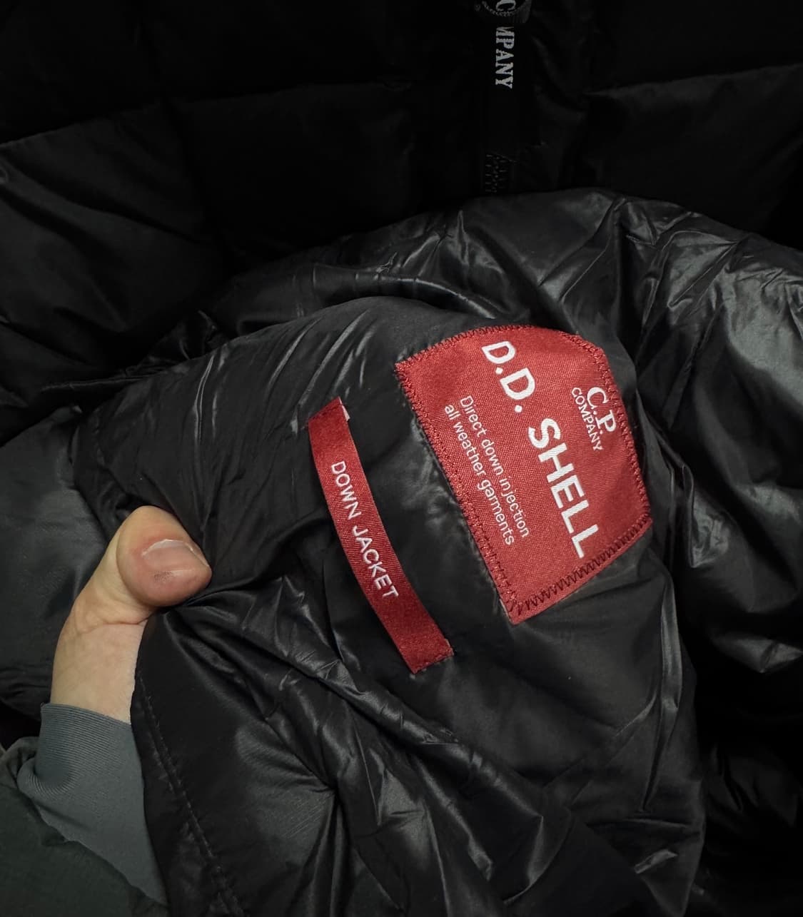 CP컴퍼니 dd쉘 패딩 블랙 상품이미지6