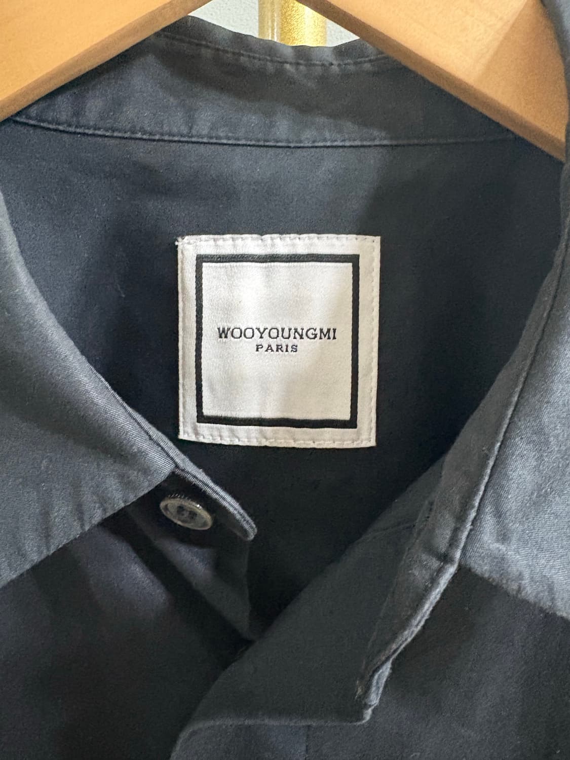 우영미 백로고 셔츠 상품이미지5