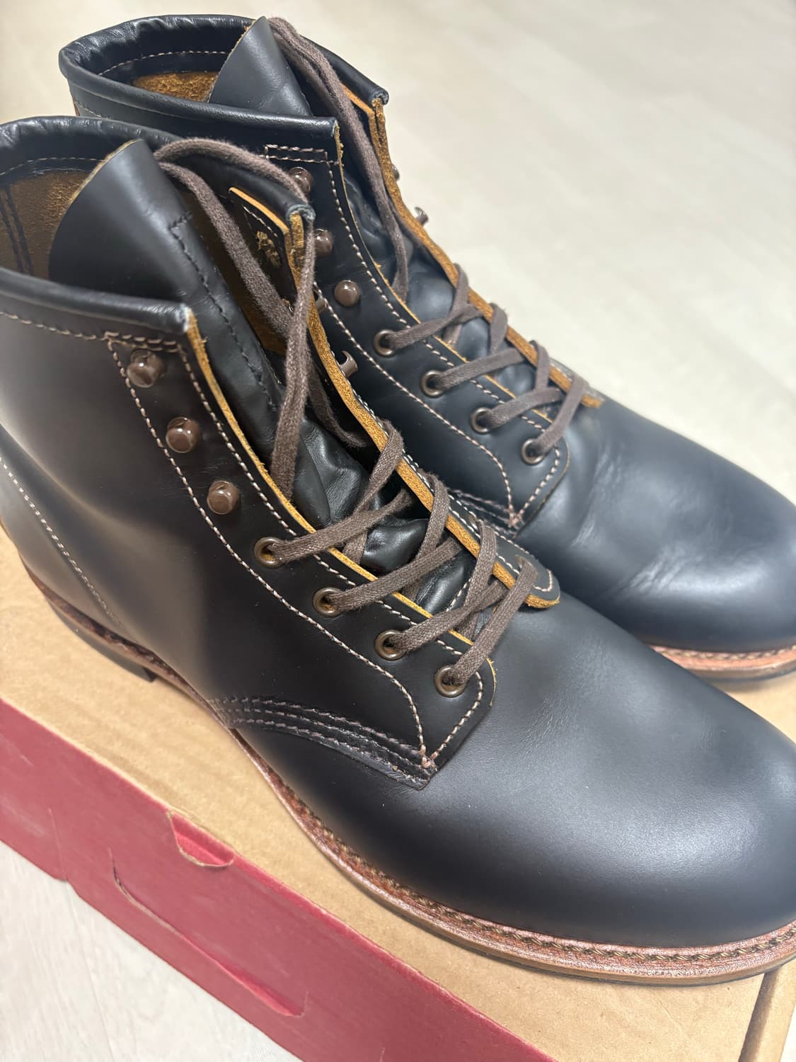 레드윙 9060 280사이즈 상품이미지1