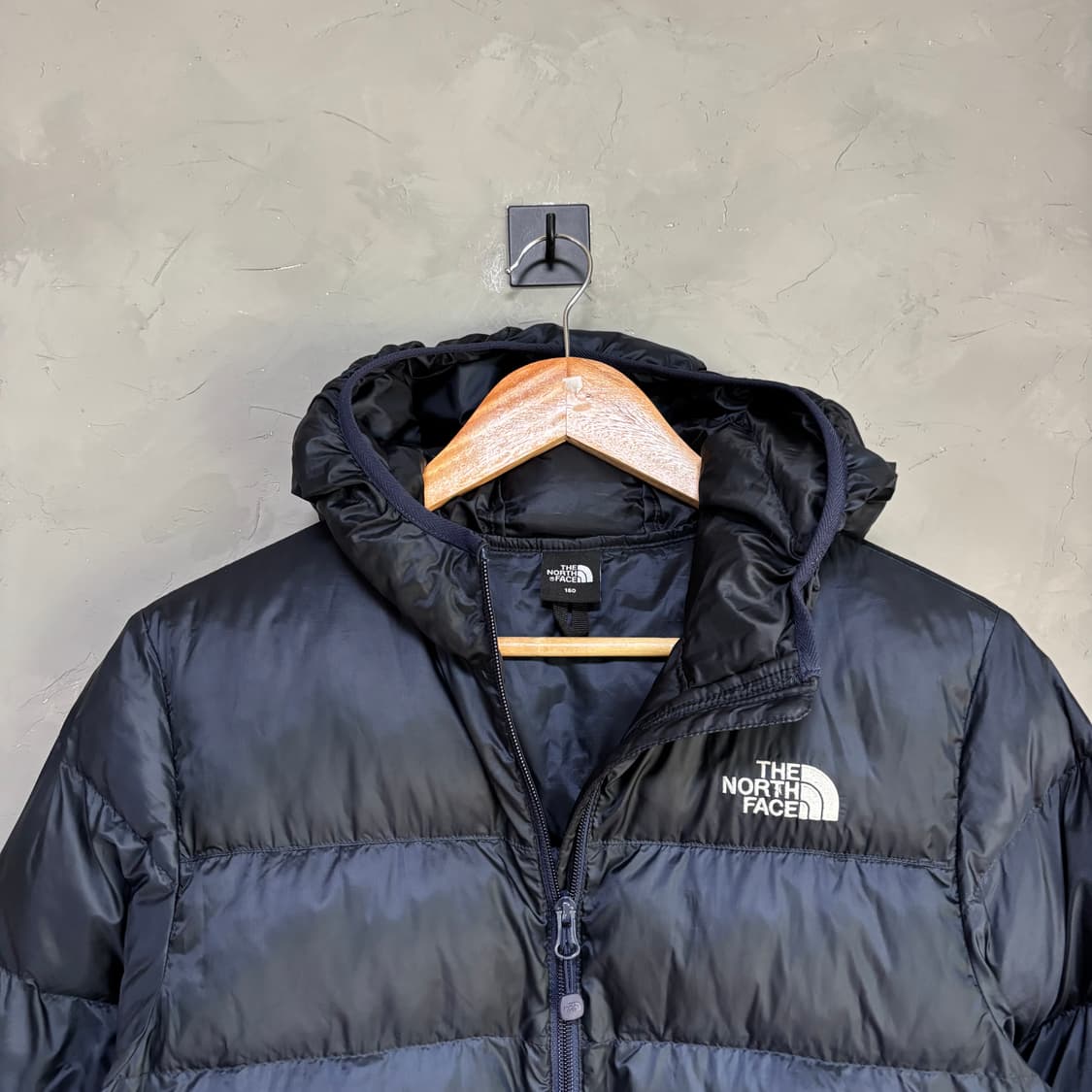 노스페이스 경량 패딩 네이비 상품이미지2