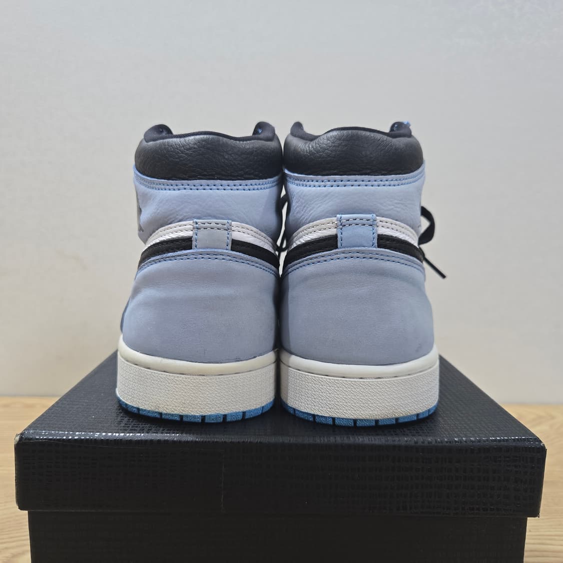 280 나이키 에어조던1 하이 OG 유니버시티 블루 상품이미지4