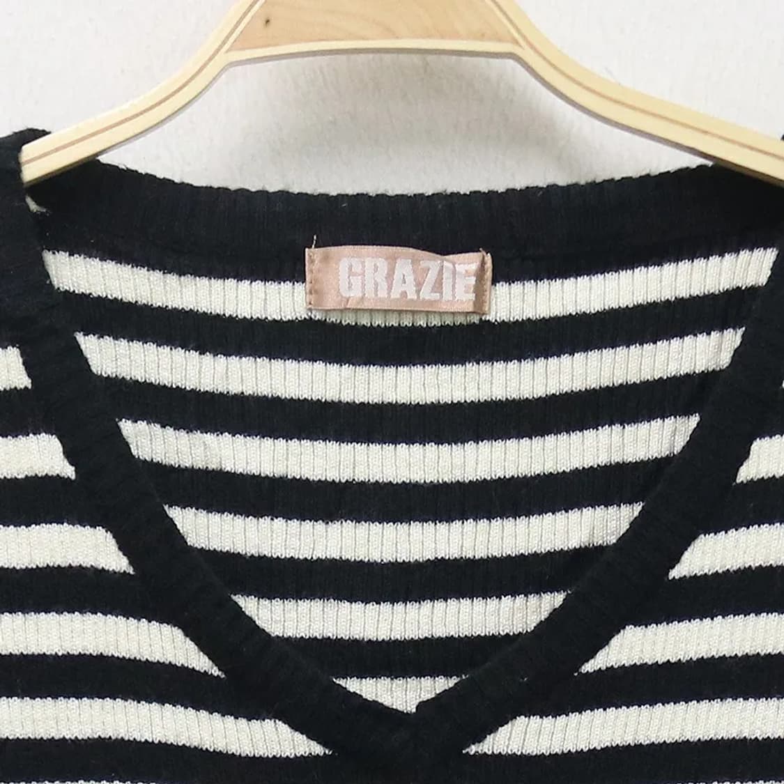 GRAZIE 스트라이프 브이넥 니트 62391 상품이미지3