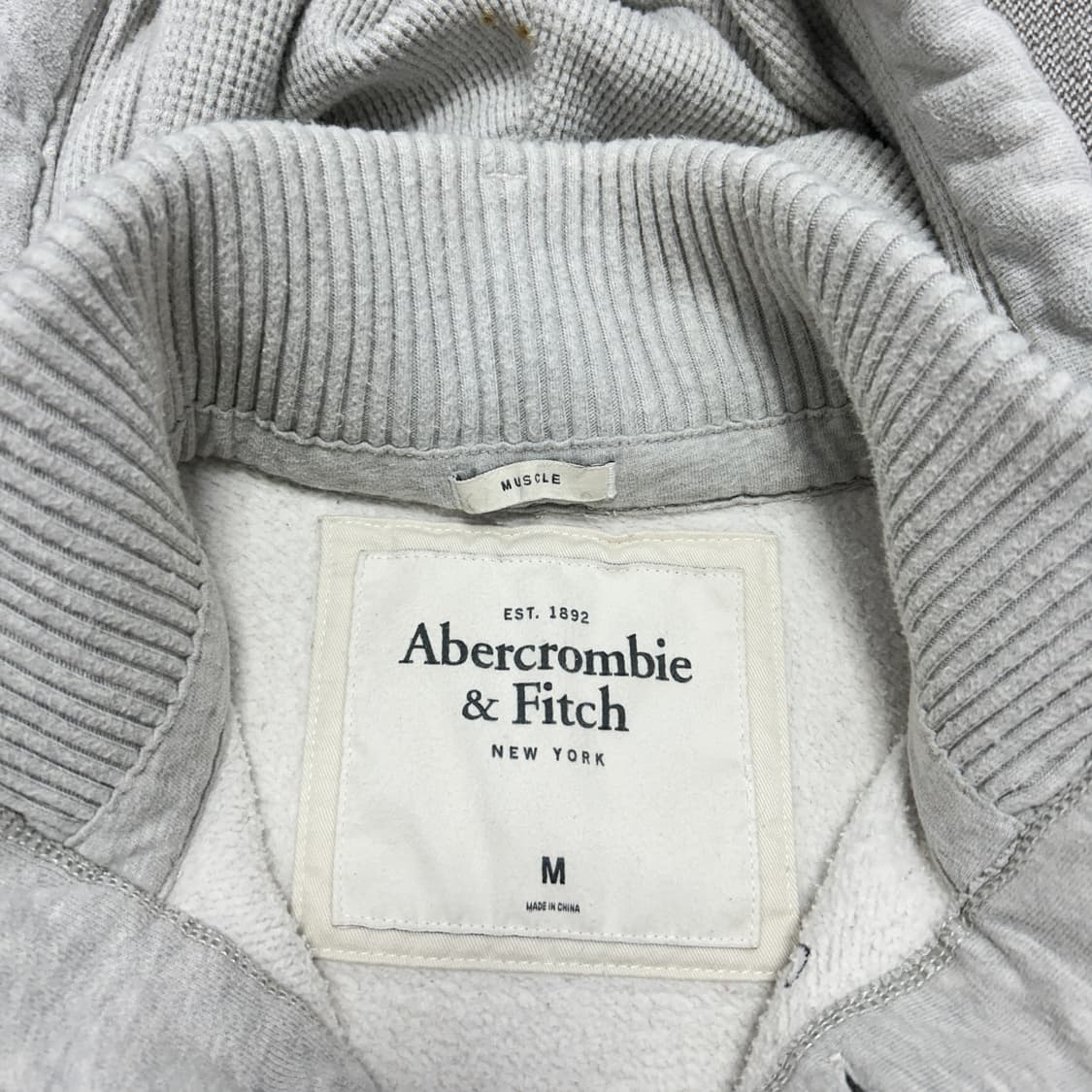아베크롬비 멜란지그레이 버튼업 후드집업(M) 상품이미지2