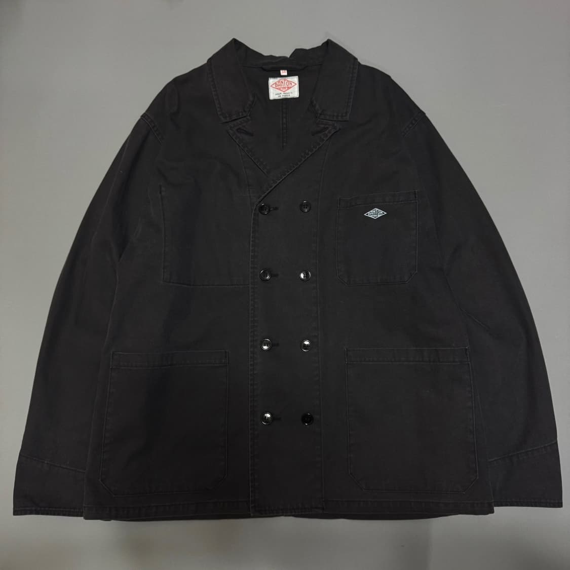 단톤(DANTON) 차콜컬러 워시드 코튼 나염 로고 더블 하프 코트 자켓 상품이미지9