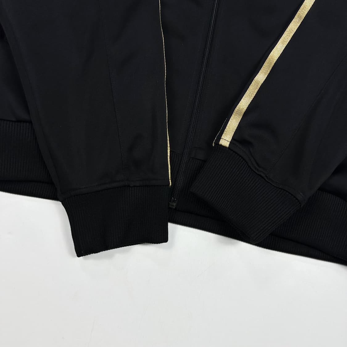 아디다스 올드스쿨 미니멀 삼선 져지 블랙 골드 L 상품이미지4