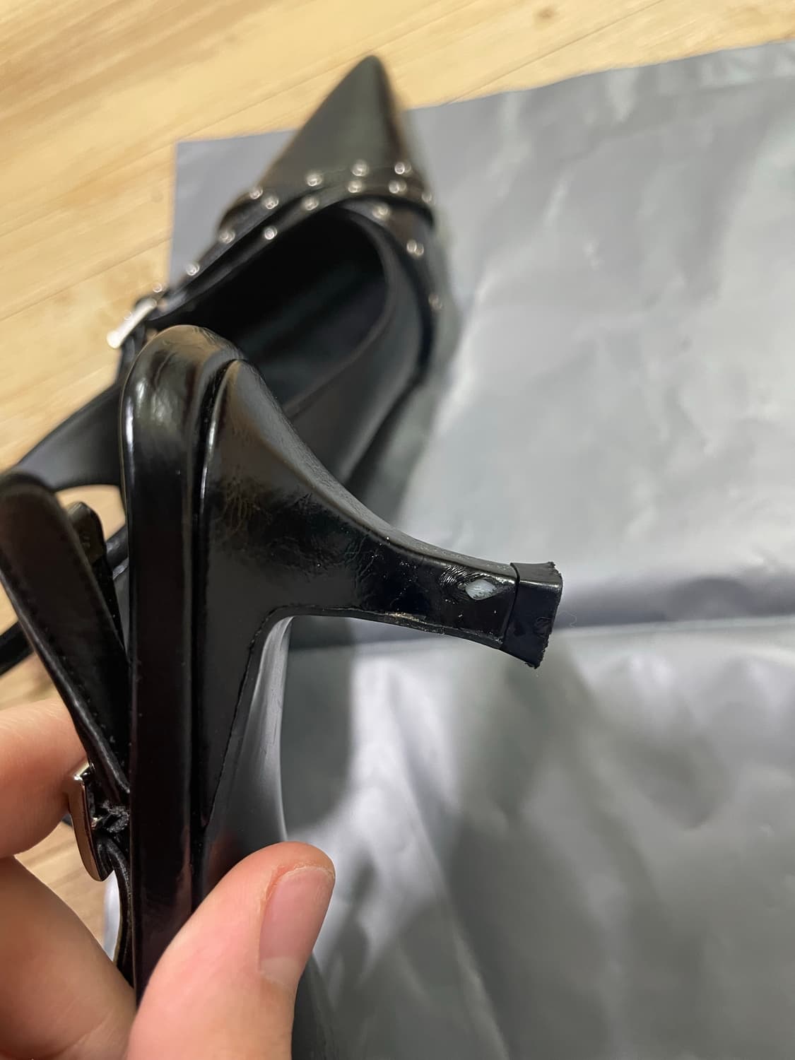 기호 BELTED SLINGBACK / BLACK 상품이미지5