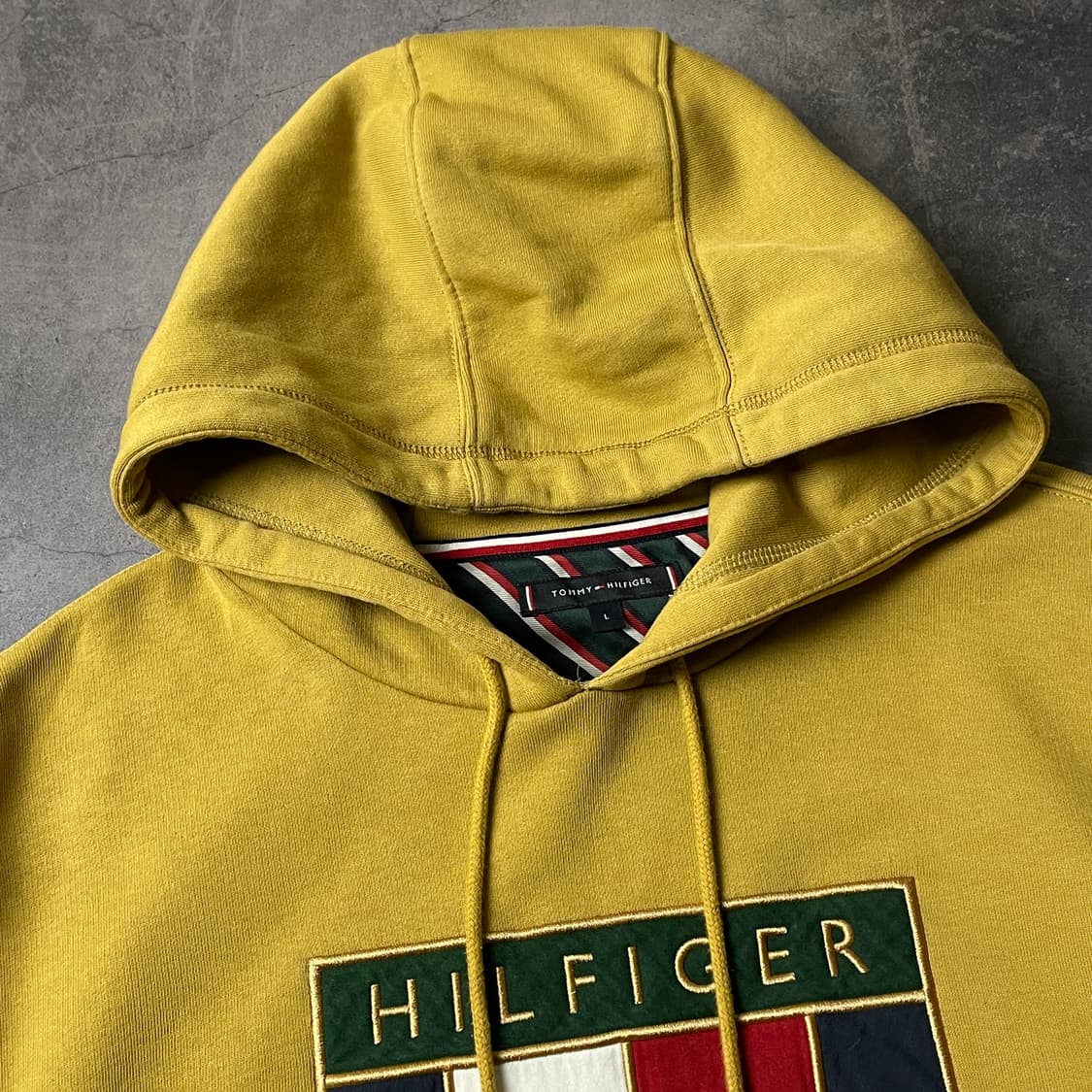 TOMMY HILFIGER 토미힐피거 머스타드 기모 후드티 A00547 상품이미지2
