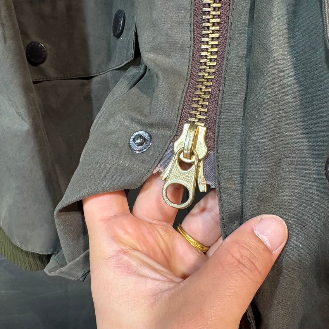 [36] Barbour 바버 비데일 올리브 왁스 자켓 상품이미지3