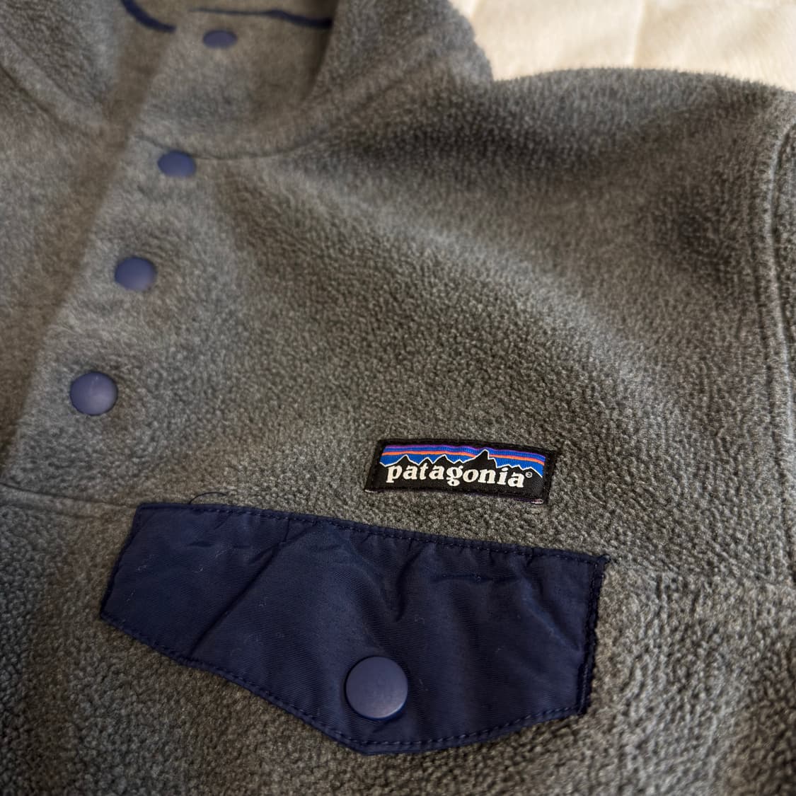파타고니아 신칠라 니켈네이비 여성 M 상품이미지3