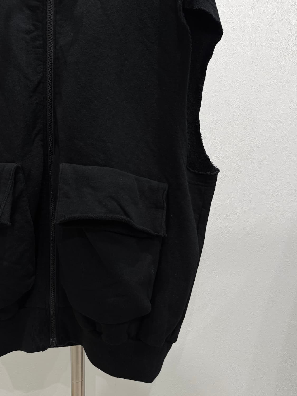 언더커버 22ss 백포켓 오버사이즈 후드 베스트 상품이미지3