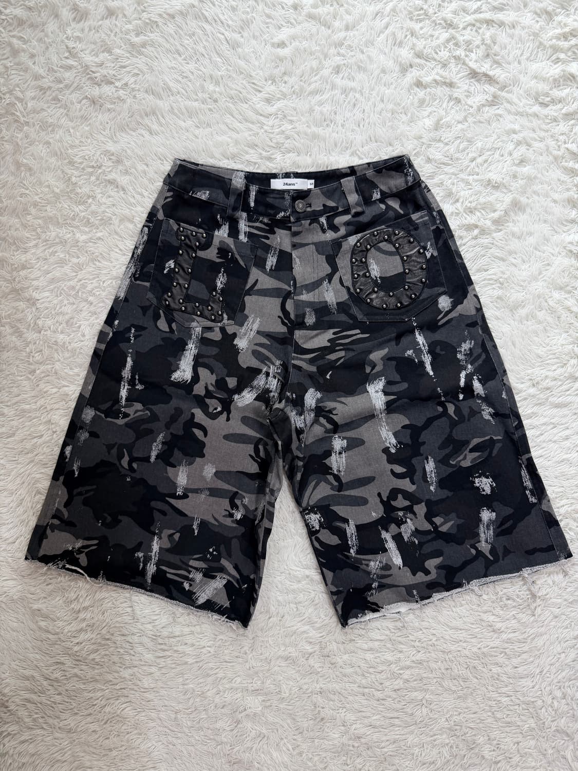 24ans 카모플라주 스터드 포인트 와이드 데님 쇼츠 (S사이즈) 상품이미지1