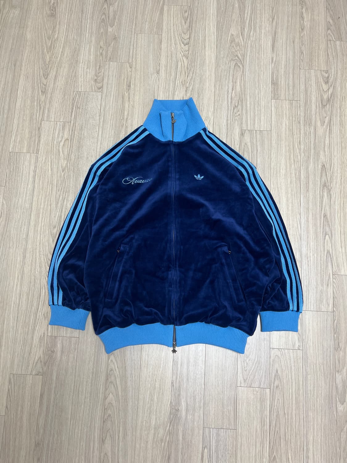 (새상품) 아바바브 x 아디다스 벨벳 트랙탑 다크 블루 상품이미지1