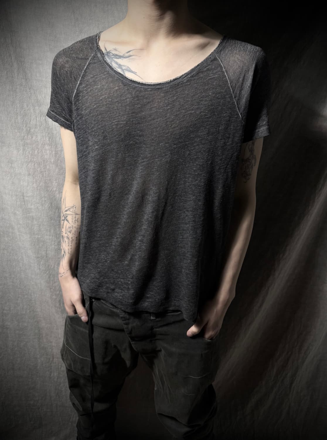 Never Enough Raw Edge Linen T Shirt 상품이미지1