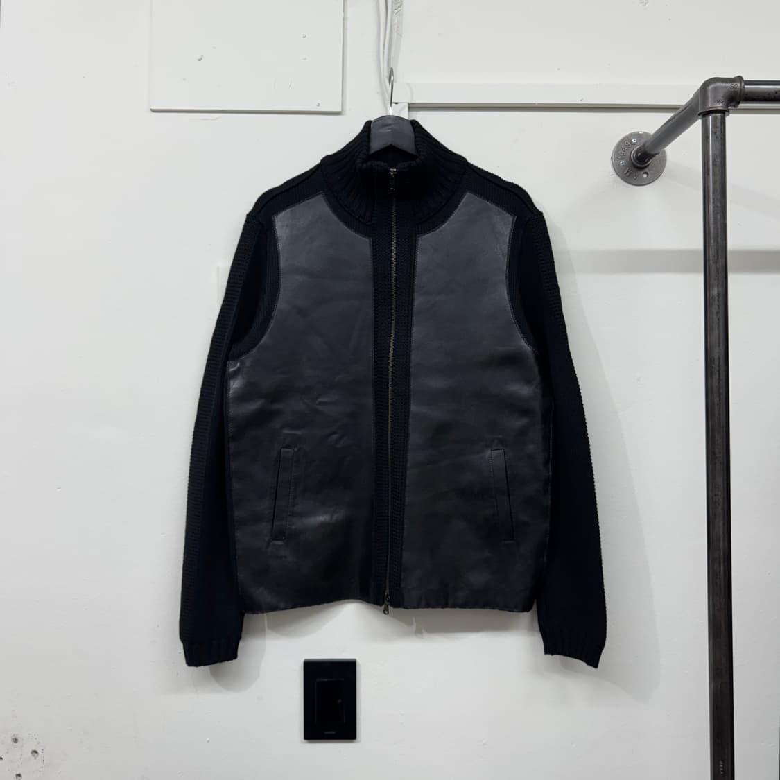 90s 엠포리오 아르마니 pvc 레더 니트 집업 상품이미지1