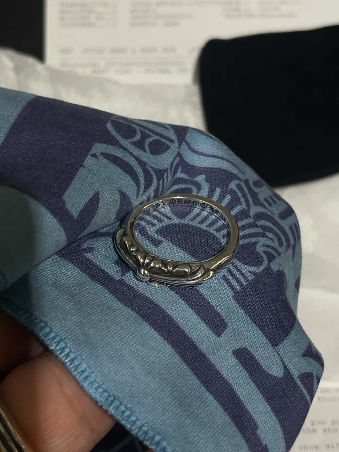 [us9.5]크롬하츠 베이비 플로랄 크로스링 팝니다 상품이미지1