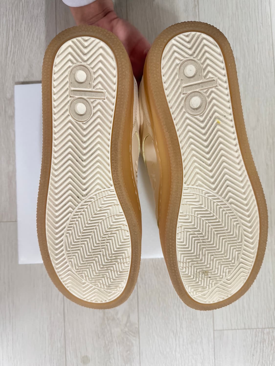 알로 alo 스니커즈 상품이미지4