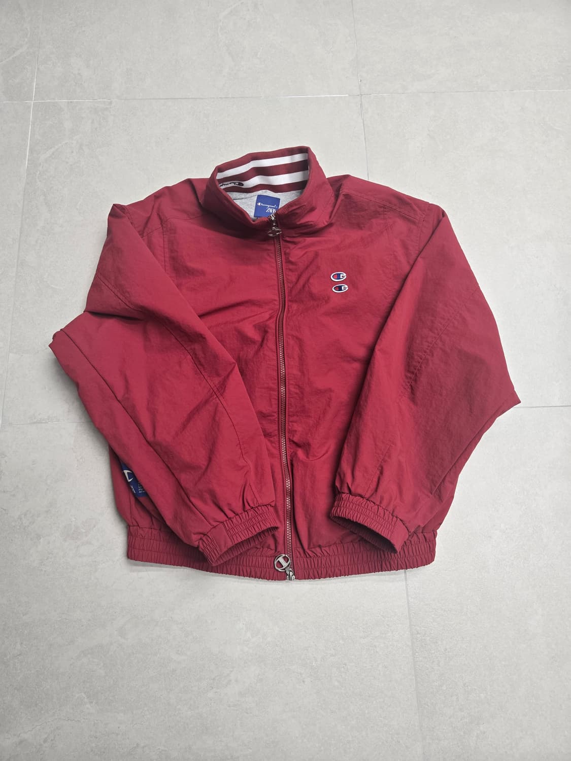 자라 챔피온 테크니컬 패치 자켓 레드 상품이미지1
