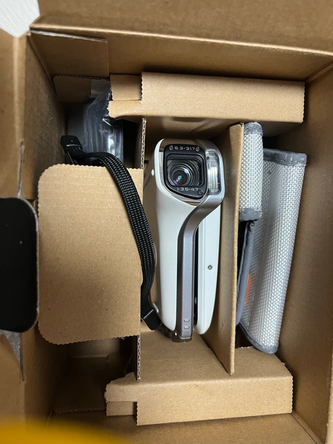 산요작티 캠코더 sanyo E2(ca8) 화이트 상품이미지5