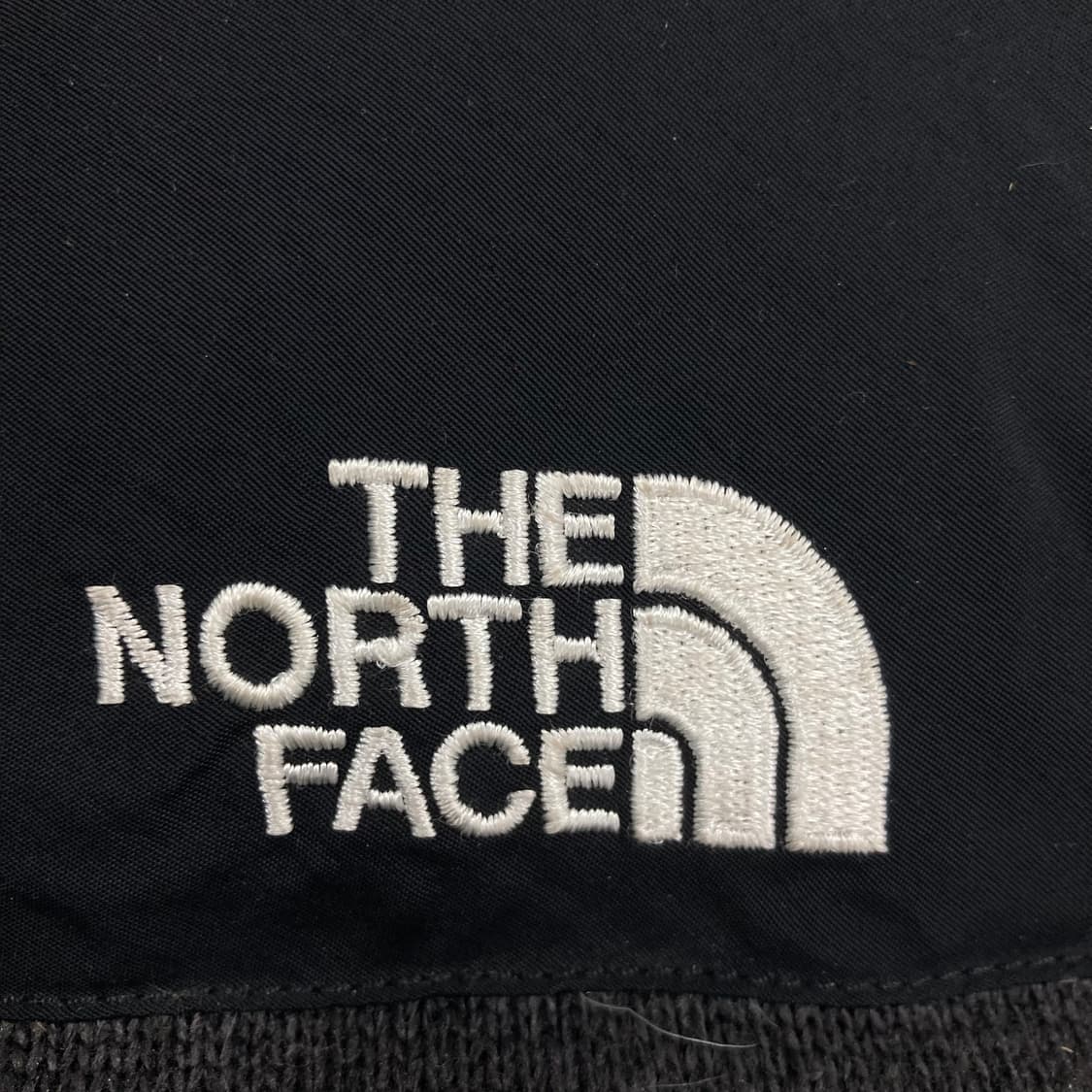 노스페이스 차콜 컬러 700 눕시 덕다운 패딩 베스트 상품이미지2