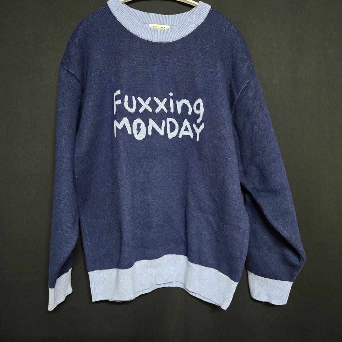 침착맨 굿즈 먼데이 니트(1사이즈) 상품이미지1