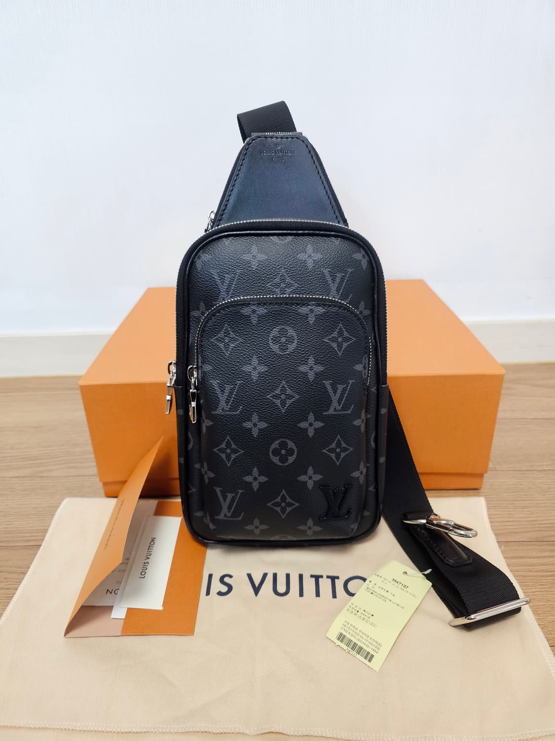 루이비통 이클립스 에비뉴 슬링백PM 신형 상품이미지4