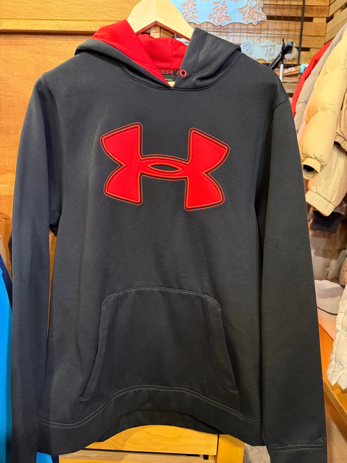 언더아머 검빨 후드티 상품이미지1