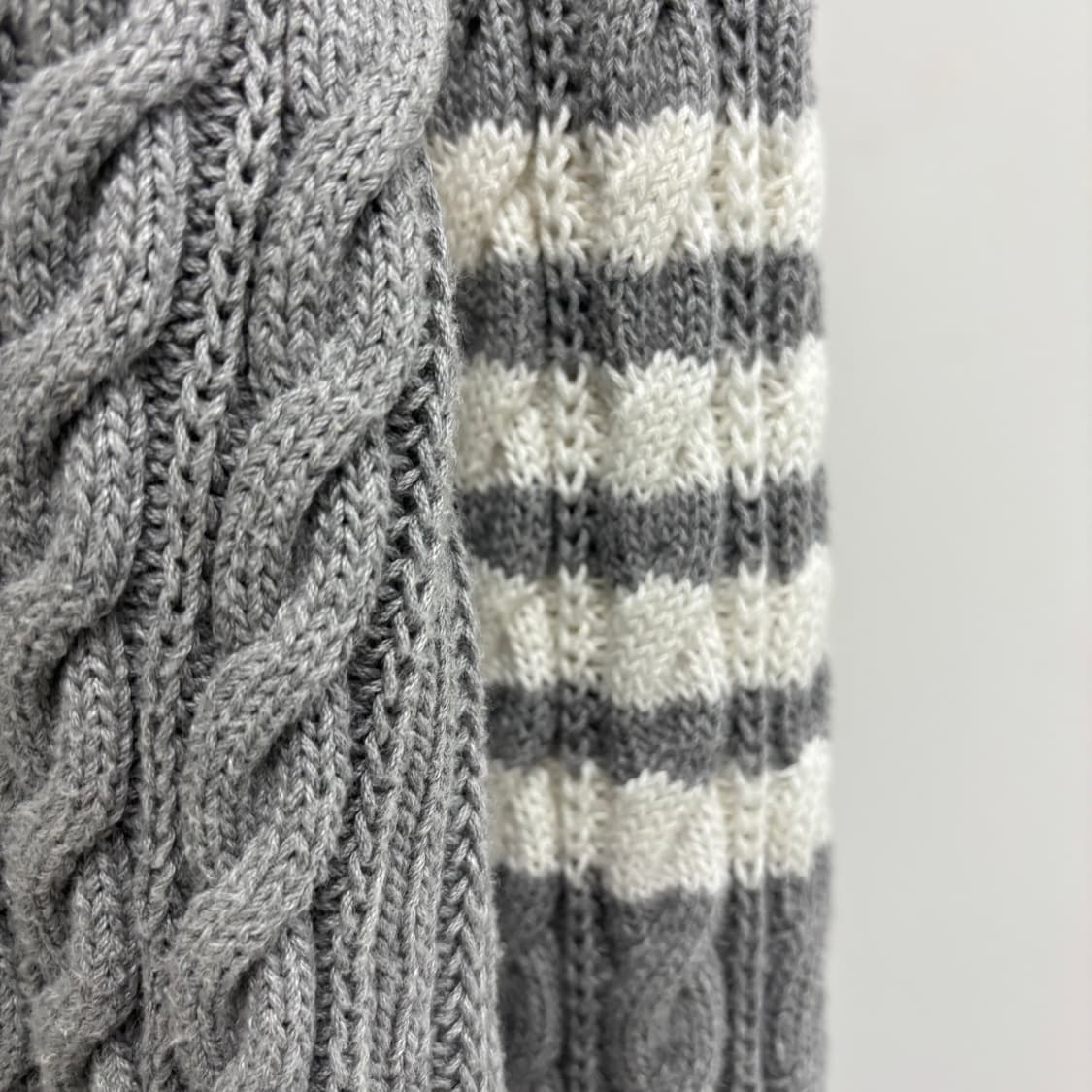 [5]톰브라운 사선완장 케이블 니트 상품이미지2