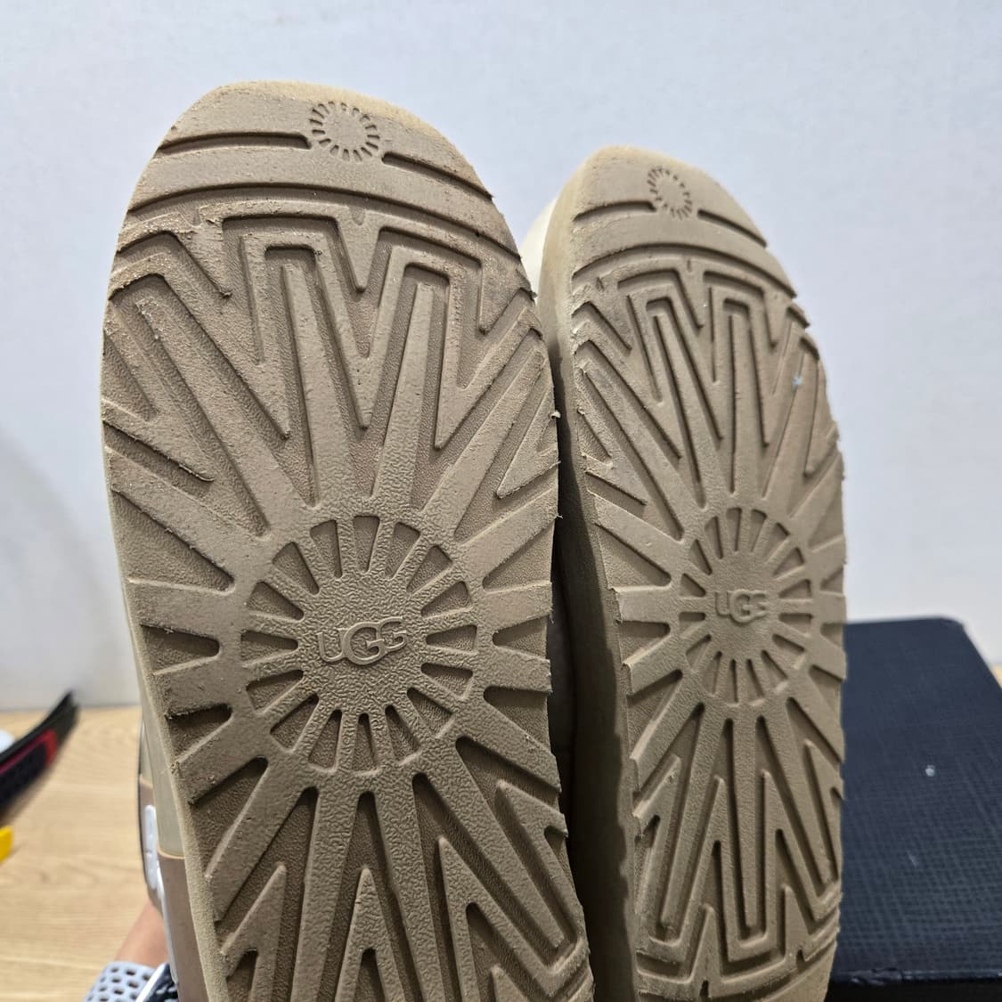 240 어그 UGG 클래식 클리어 미니 베이지 어그워터프루프 상품이미지8