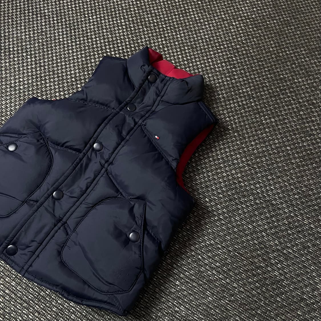 타미힐피거 키즈 미니로고 네이비 패딩 조끼 3T 상품이미지5