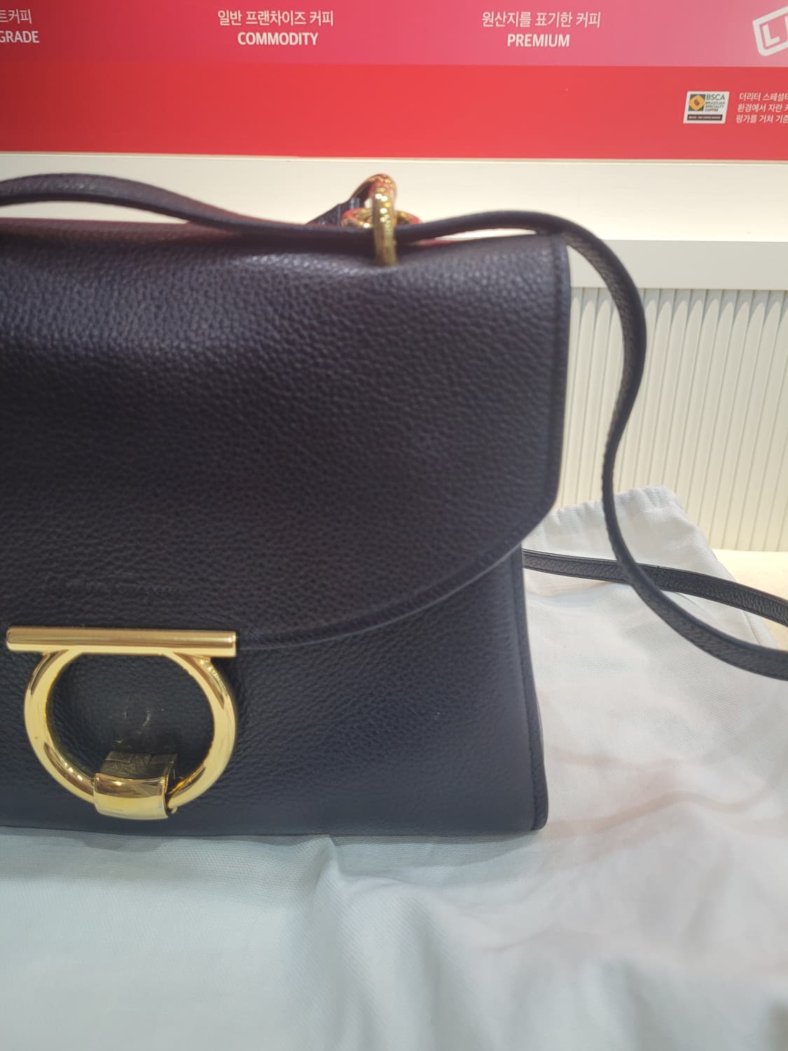 (새상품급) 페라가모 간치니 마고 탑핸들 숄더백 상품이미지3