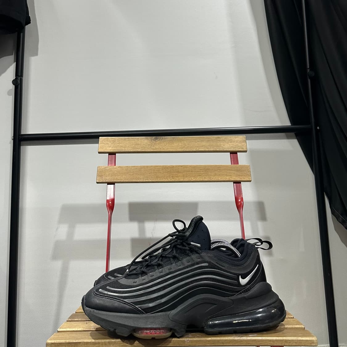 285) 나이키 운동화 남성 남자 에어맥스 줌 950 블랙 메탈릭 실버 상품이미지3