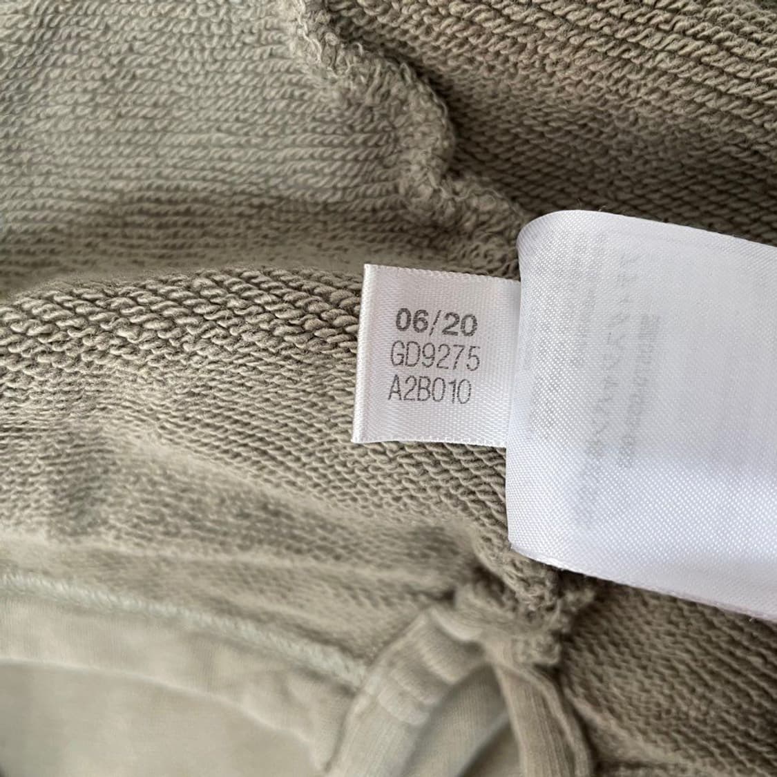 아디다스. 박스핏. 라운드맨투맨 5246 상품이미지5