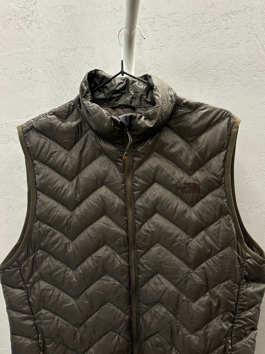 노스페이스 쉐브론 퀼팅 패딩조끼 L 상품이미지3