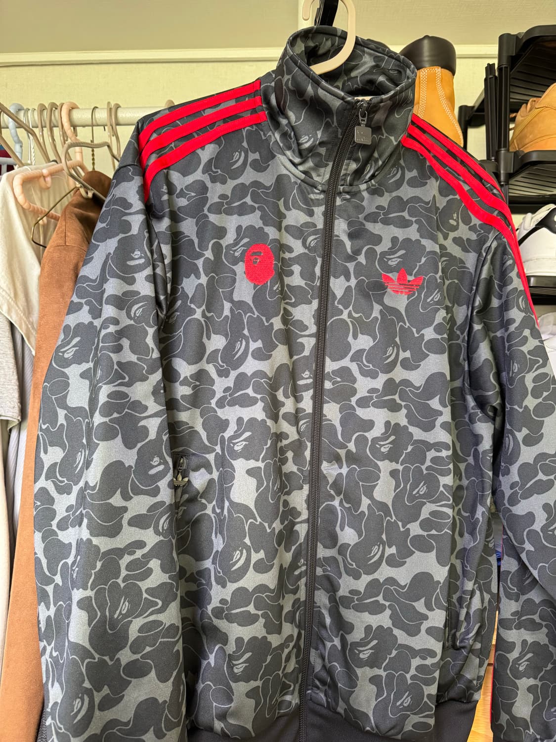 베이프 아디다스 콜라보 트랙탑 져지 m사이즈 상품이미지1