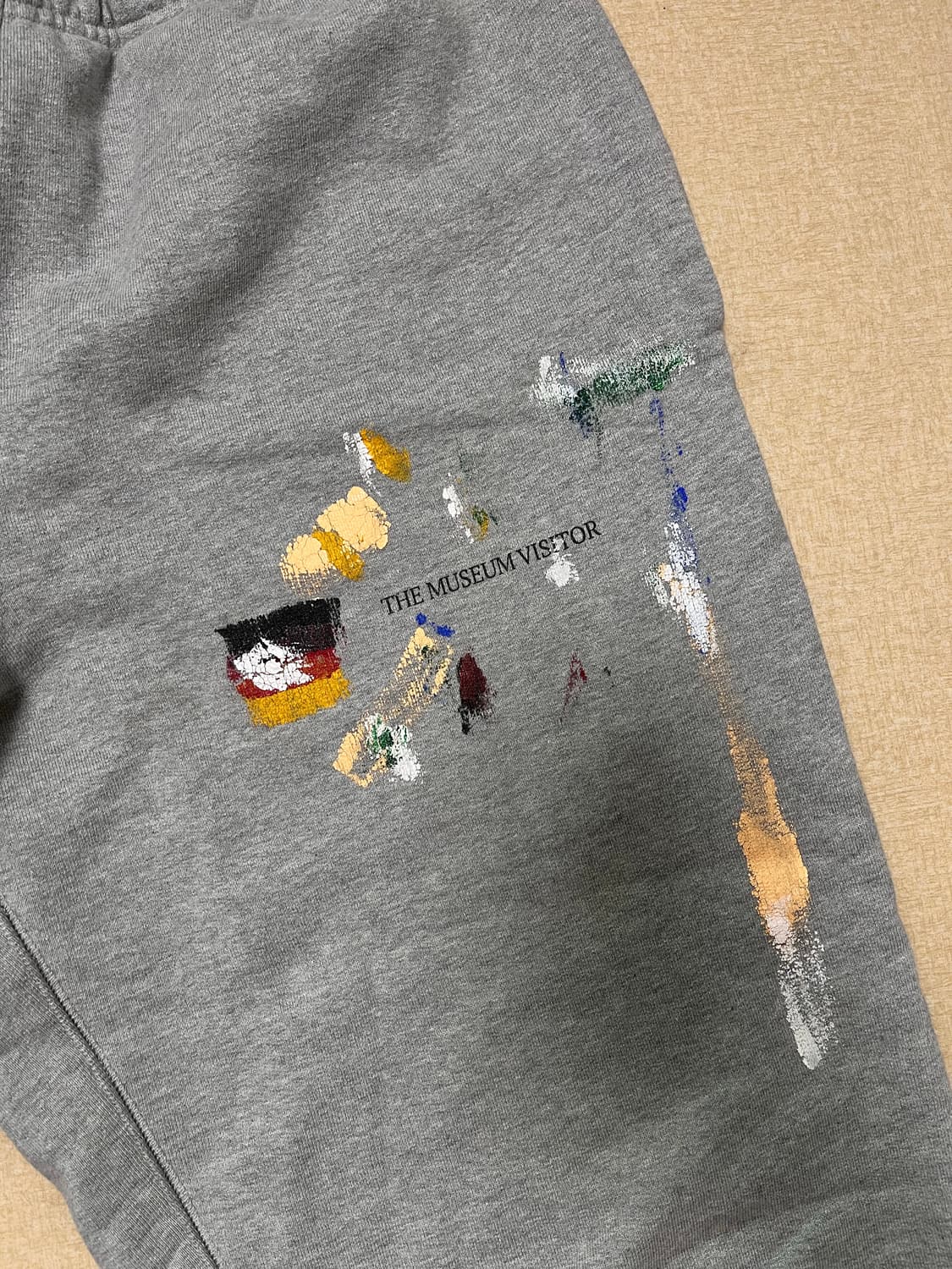 더뮤지엄비지터 핸드 페인트 조거팬츠 상품이미지3