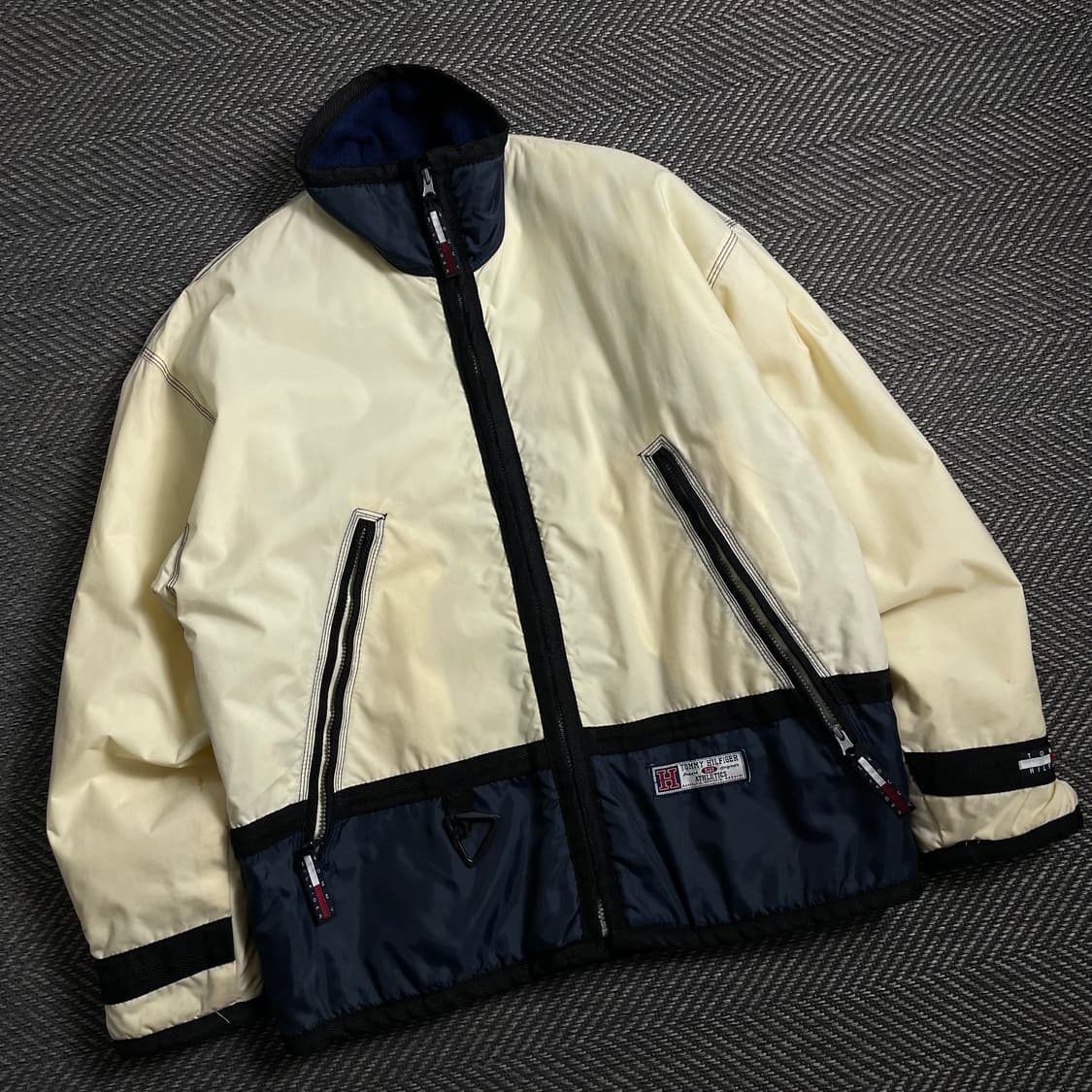 00s 타미힐피거 올드스쿨 빅로고 스티치 디테일 박시핏 점퍼 y 4282 상품이미지1