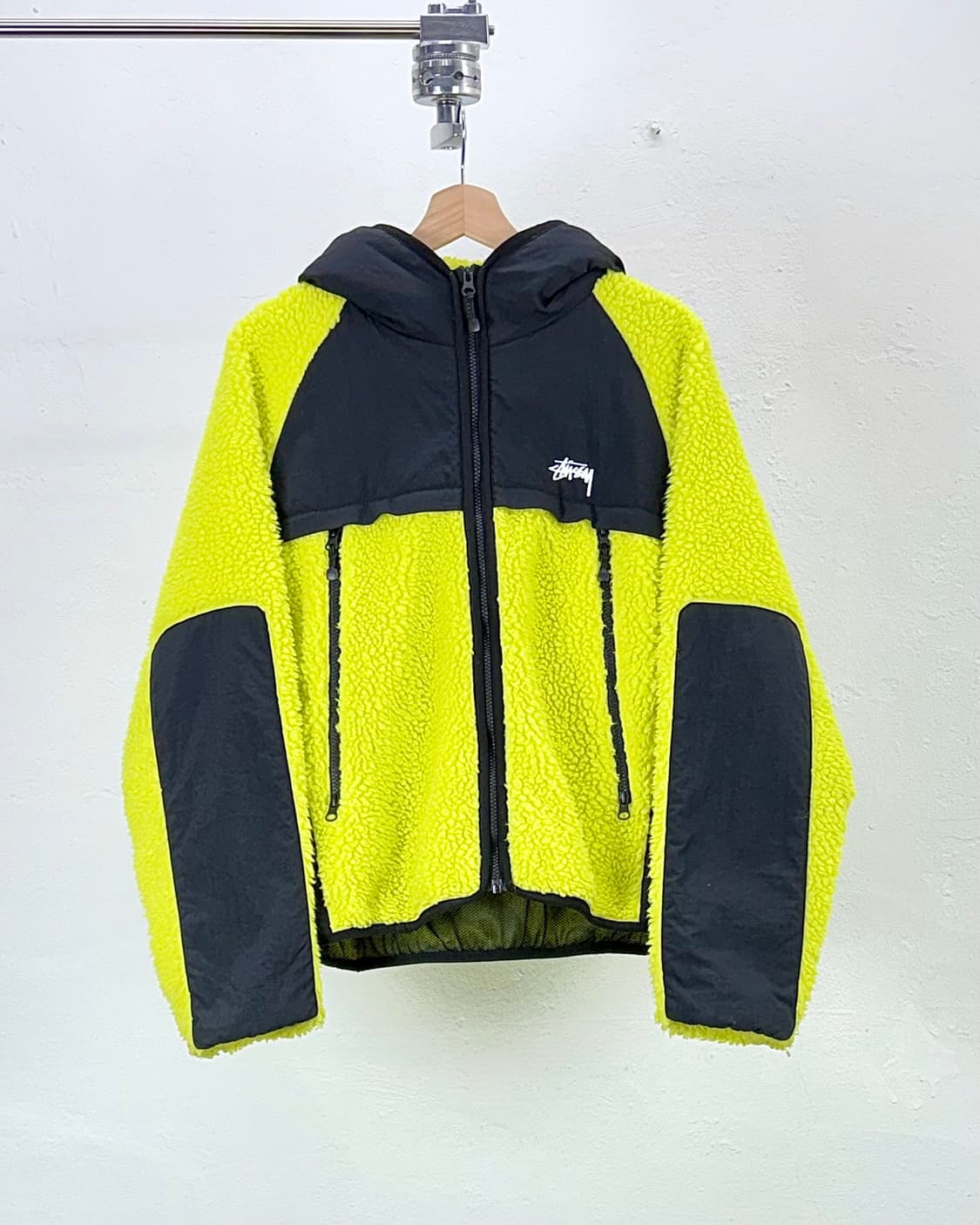 스투시 라임 셰르파 패널드 후디 자켓 상품이미지1