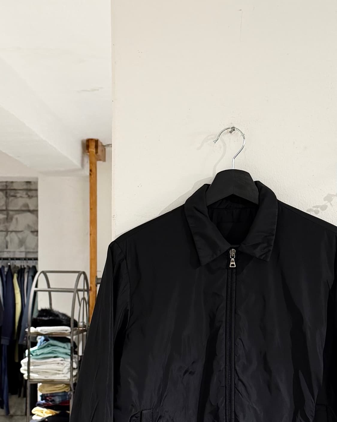 프라다 블랙 나일론 블루종 자켓 상품이미지2