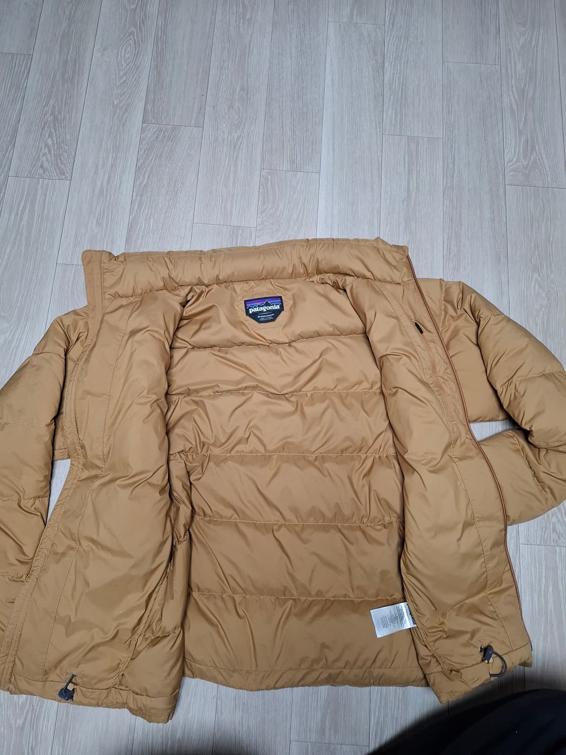 M 파타고니아 사일런트 패딩 자켓 브라운 상품이미지4