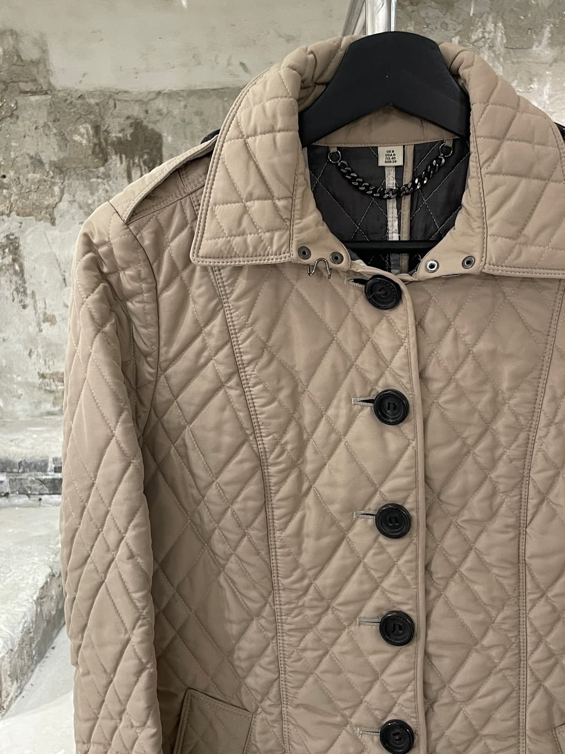 버버리 라이트 베이지 애쉬허스트 퀼팅 자켓 상품이미지2