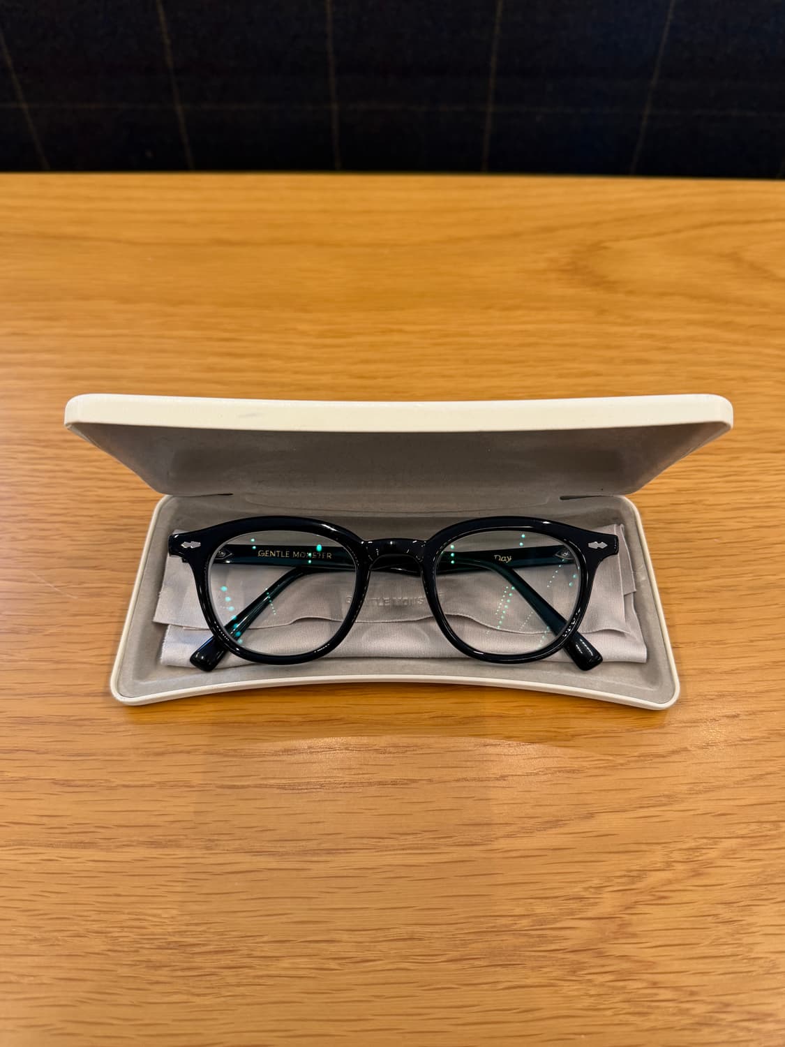 젠틀몬스터 Day 안경 상품이미지1