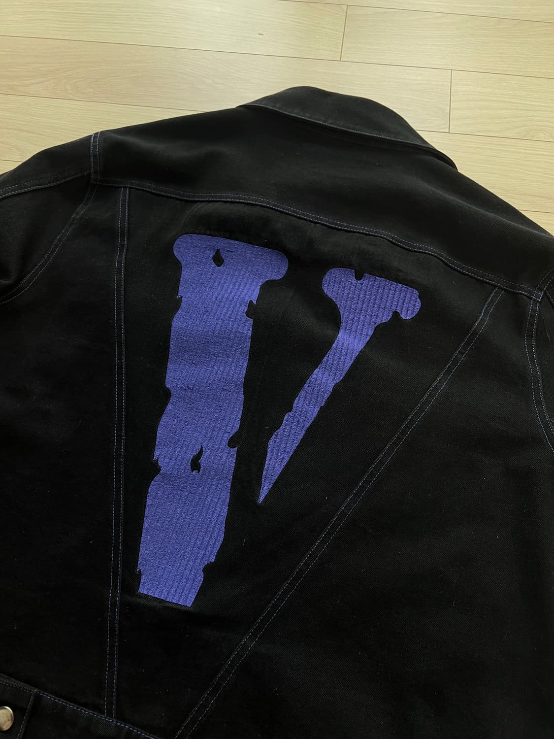 Vlone friends jacket 상품이미지3