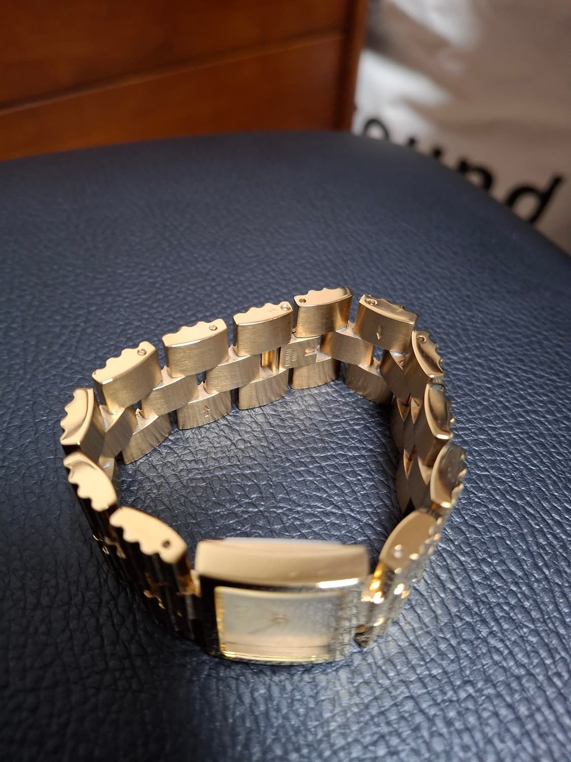 (마지막특가) 돌체앤가바나 금장 사각 시계 상품이미지3