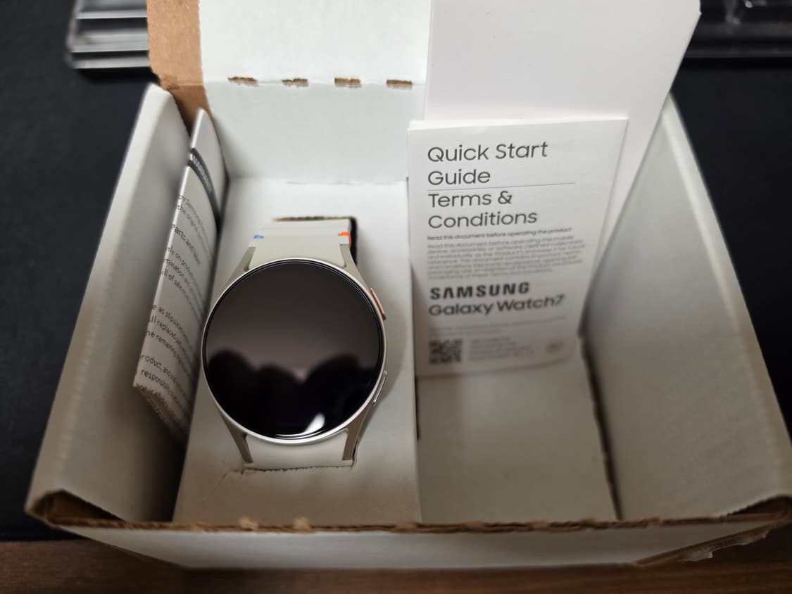 갤럭시 워치7 40mm 블루투스 크림 새제품 상품이미지1