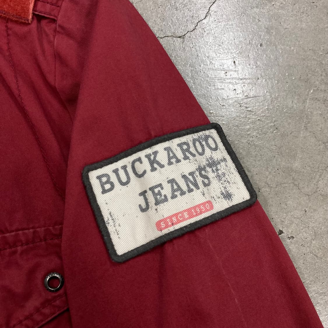 버커루 y2k 버건디 컬러 빅로고 필드 자켓 상품이미지4