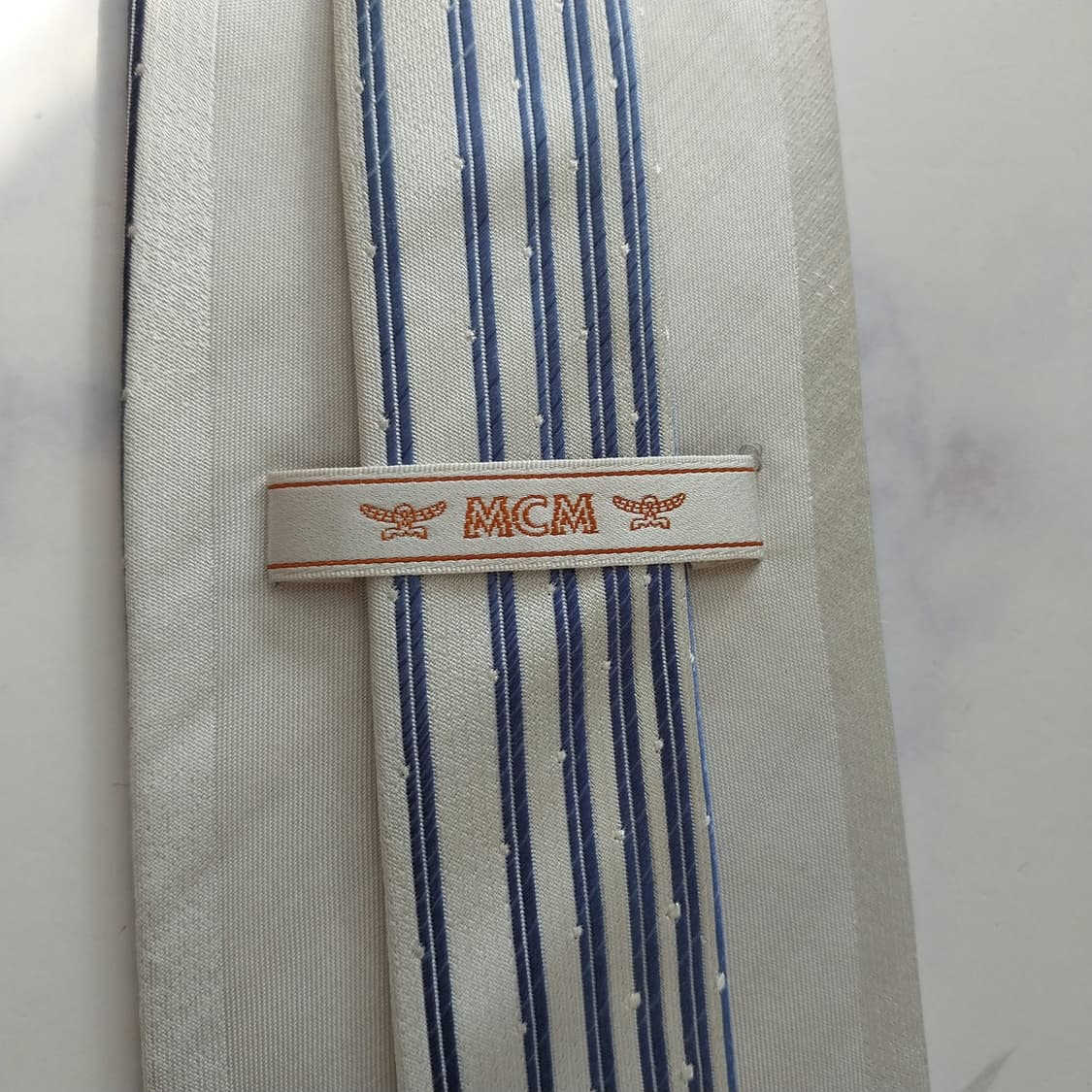 엠씨엠 실크 화이트 스트라이프 넥타이 9.5cm A+등급 K2021 상품이미지9